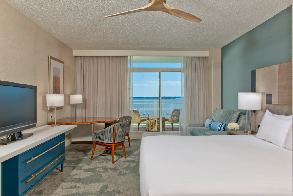Water View with Furnished Balcony 11zon 11zon